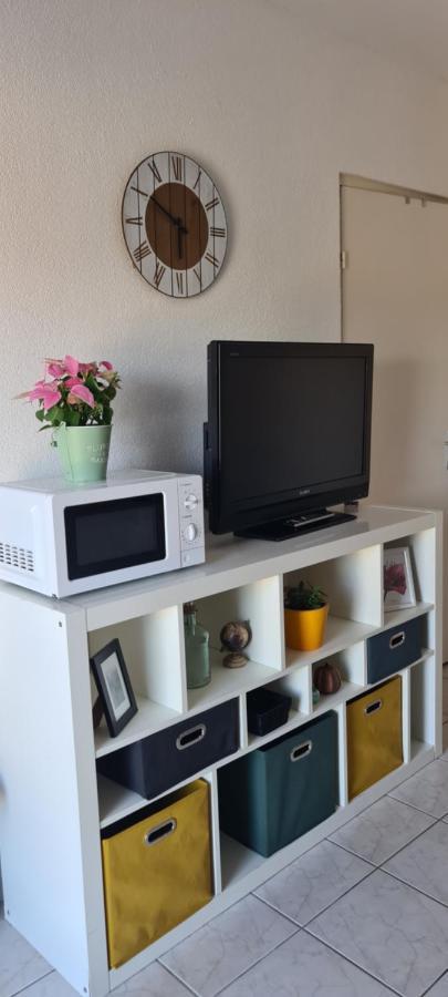 Studio Kulla Avec Terasse 5Mn Basel Airport Saint-Louis  Bagian luar foto